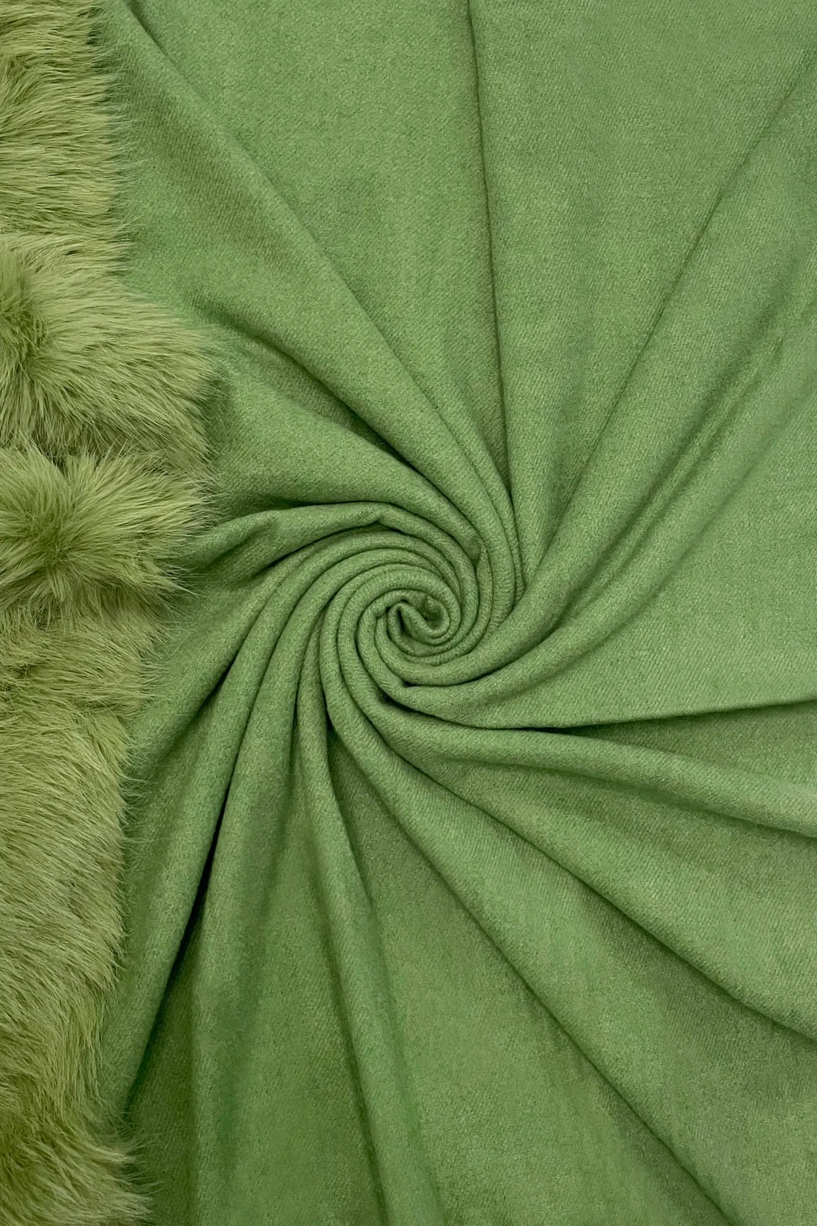 Cosy Faux Fur Trim Tasselled Shawl