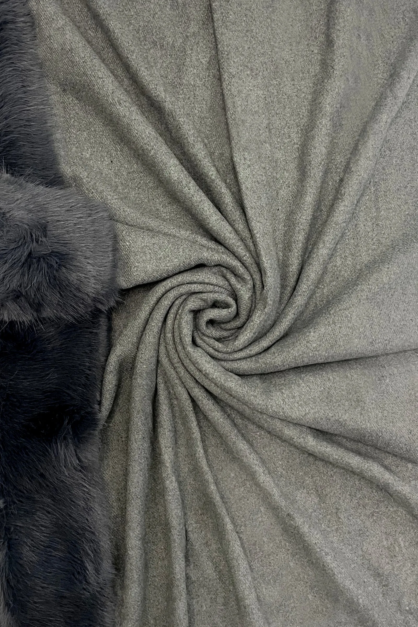 Cosy Faux Fur Trim Tasselled Shawl