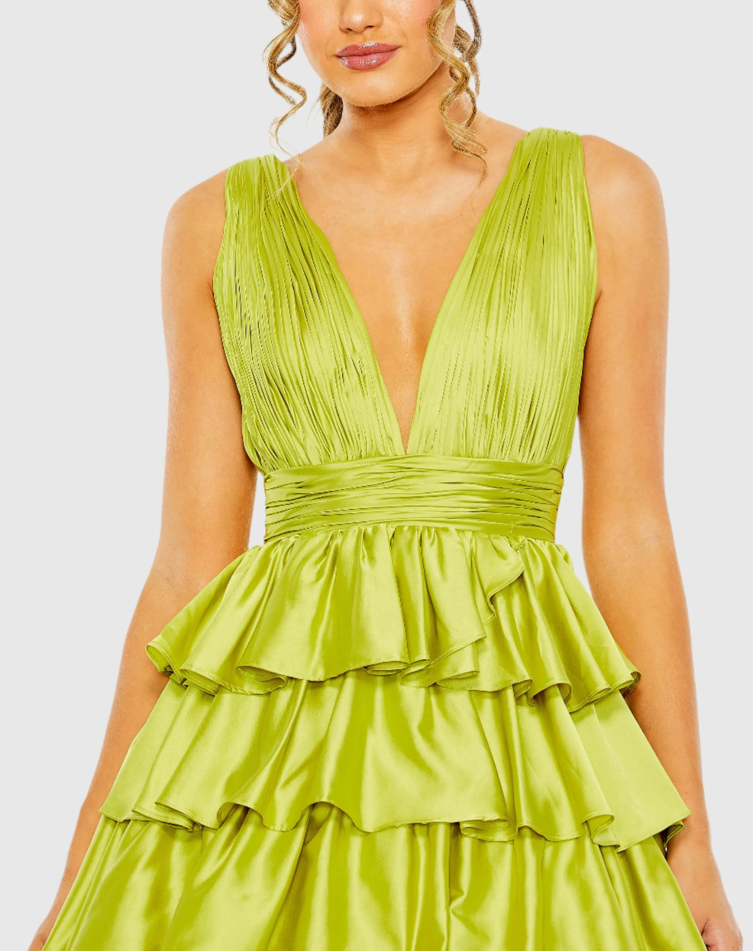 Green Ruffle Tiered Pleated Sleeveless V Neck Gown
