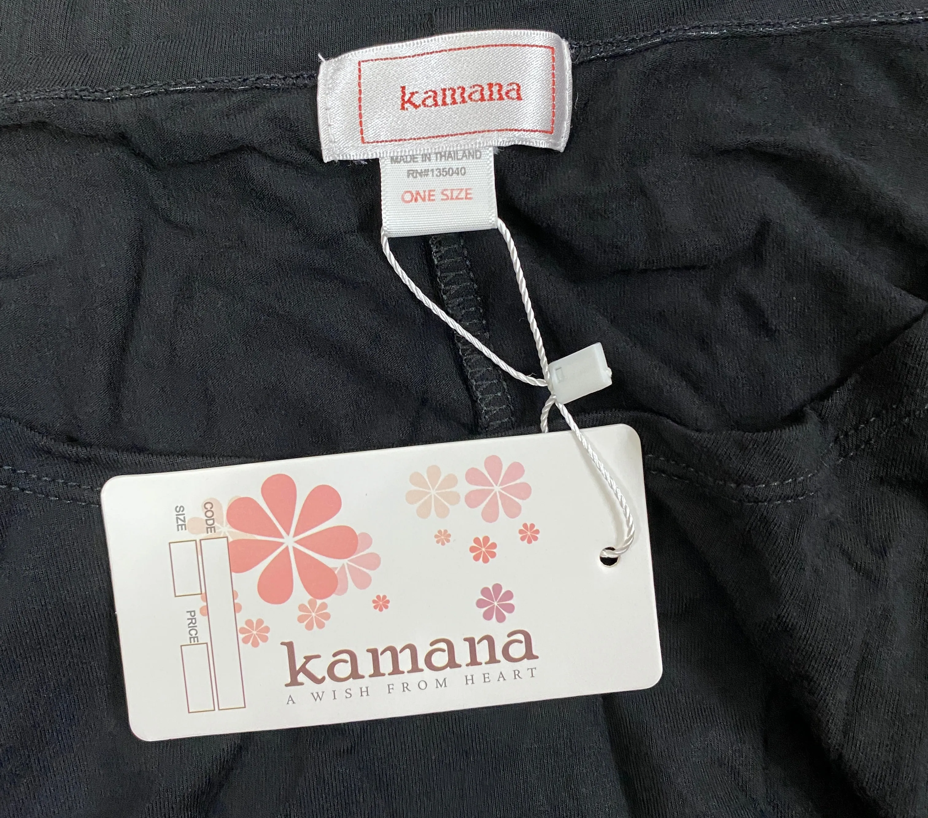 Kamana Poncho Top Black Tie Dye NWT   Size OS   SKU 000349-3