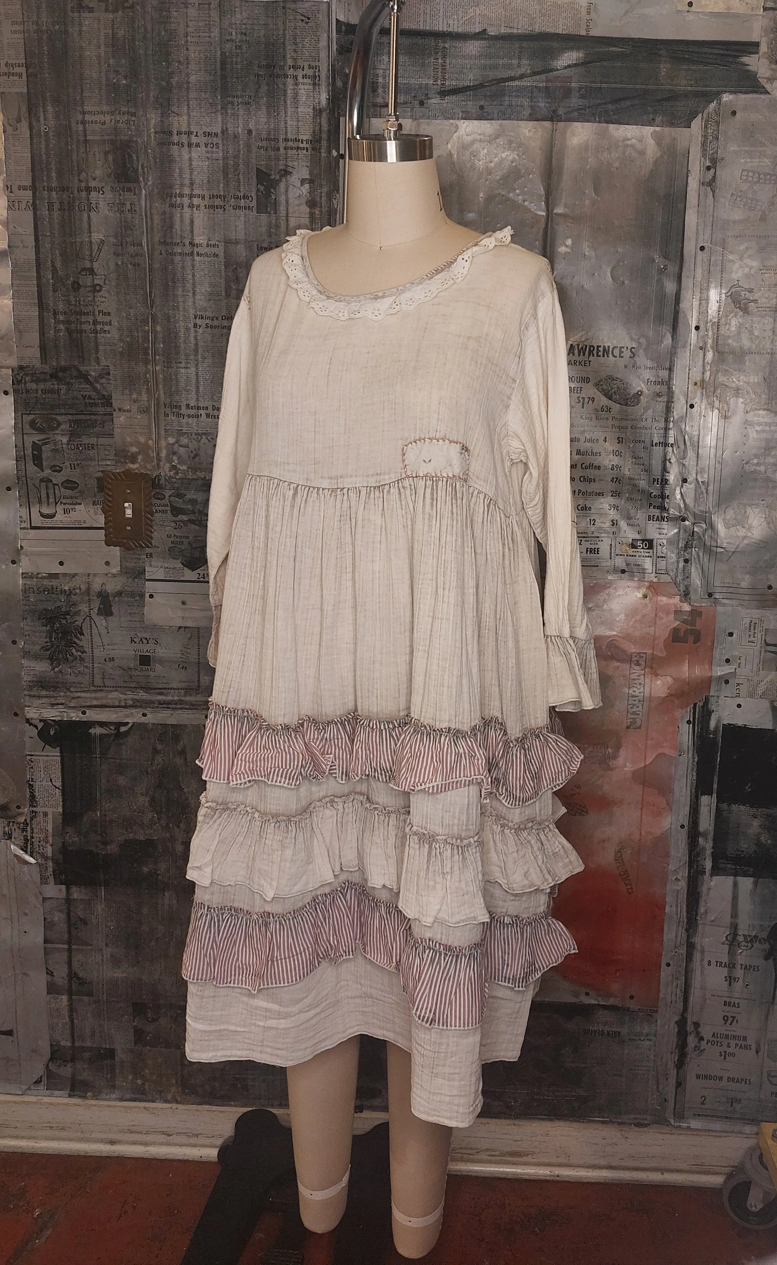 Ruffle Bottom Long Sleeve Dress -Cream/Natural