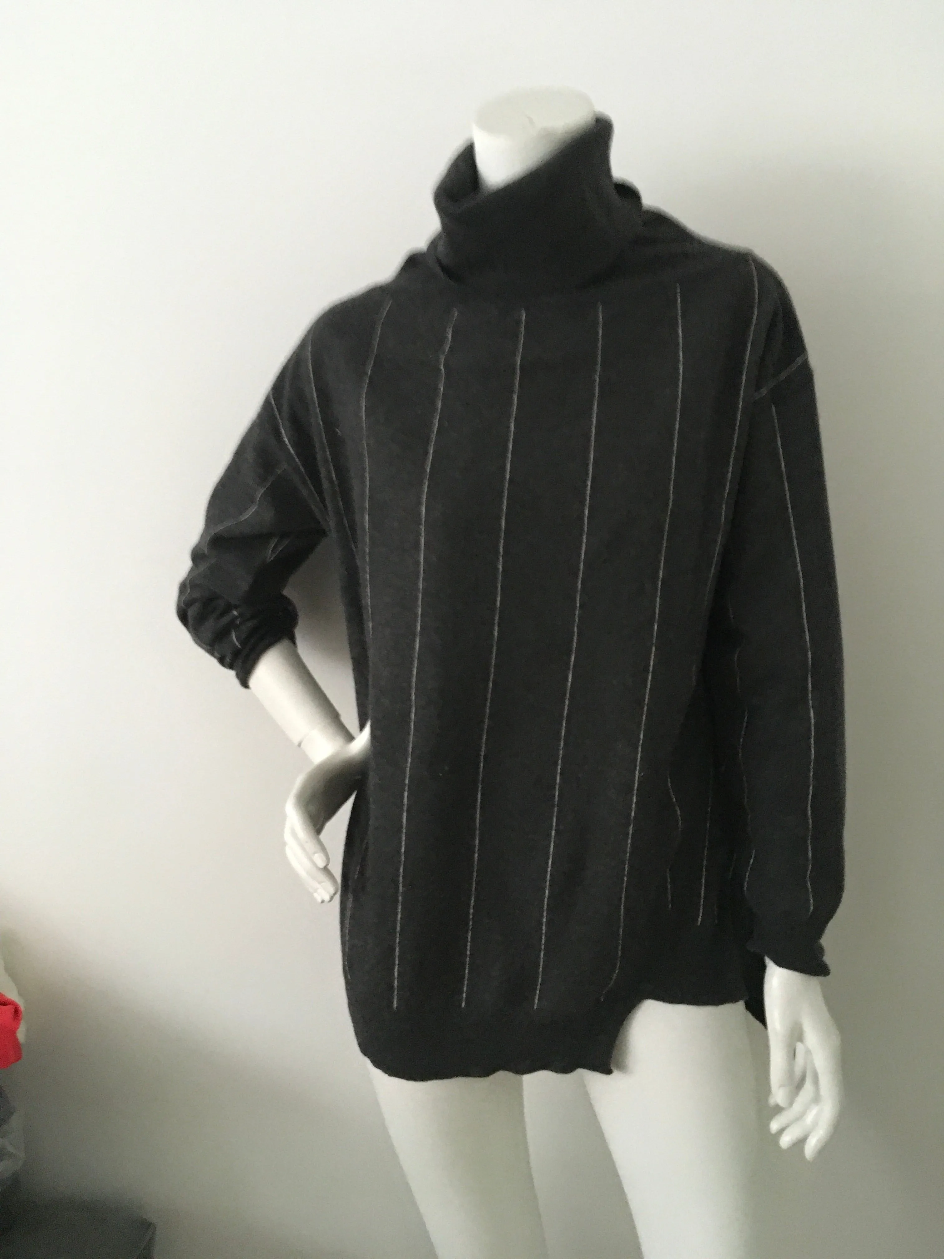Stella McCartney Pinstripe wool turtleneck sweater jumper Size I 40 S Small ladies