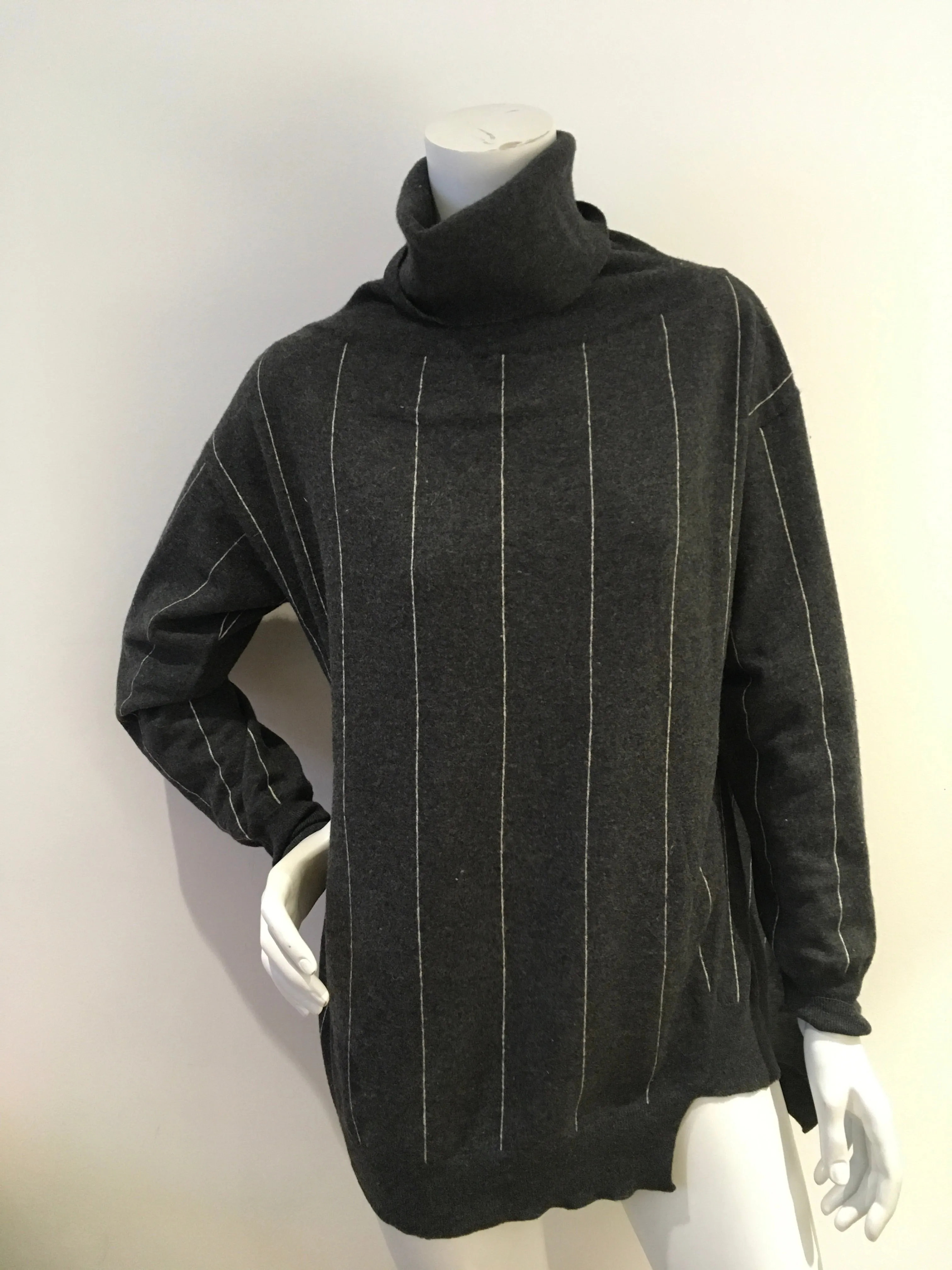Stella McCartney Pinstripe wool turtleneck sweater jumper Size I 40 S Small ladies