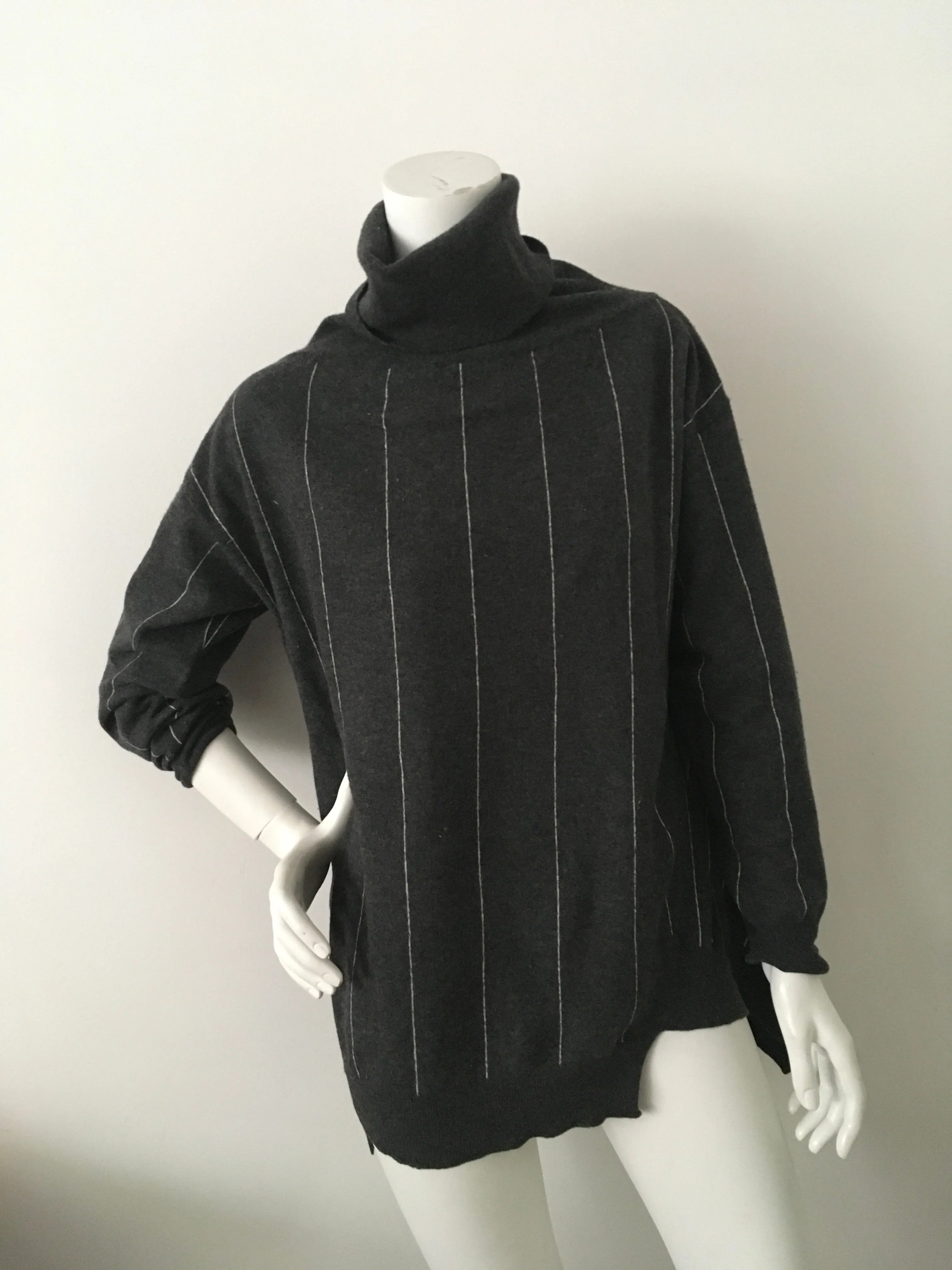 Stella McCartney Pinstripe wool turtleneck sweater jumper Size I 40 S Small ladies