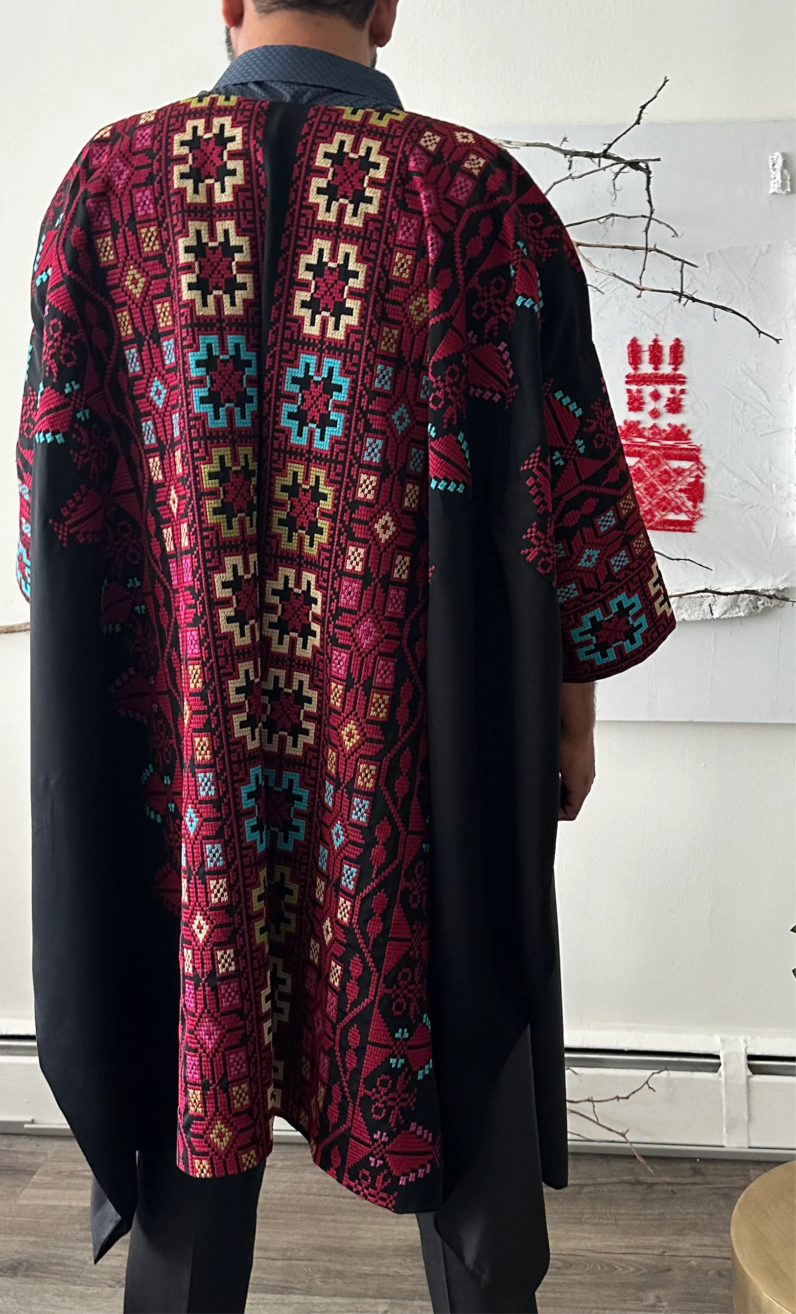 Unisex Essential Poncho – Modern Elegance Meets Versatility