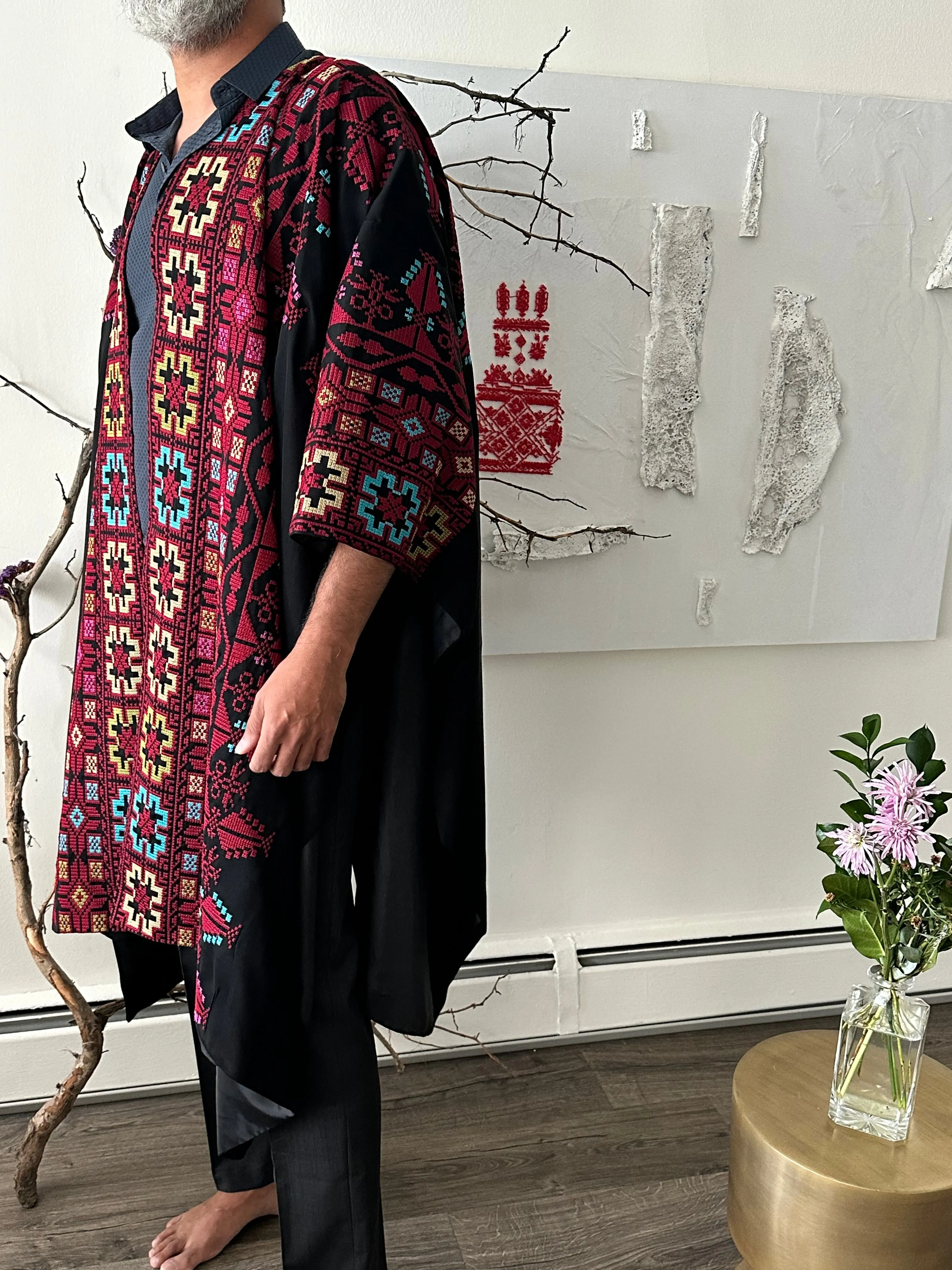 Unisex Essential Poncho – Modern Elegance Meets Versatility