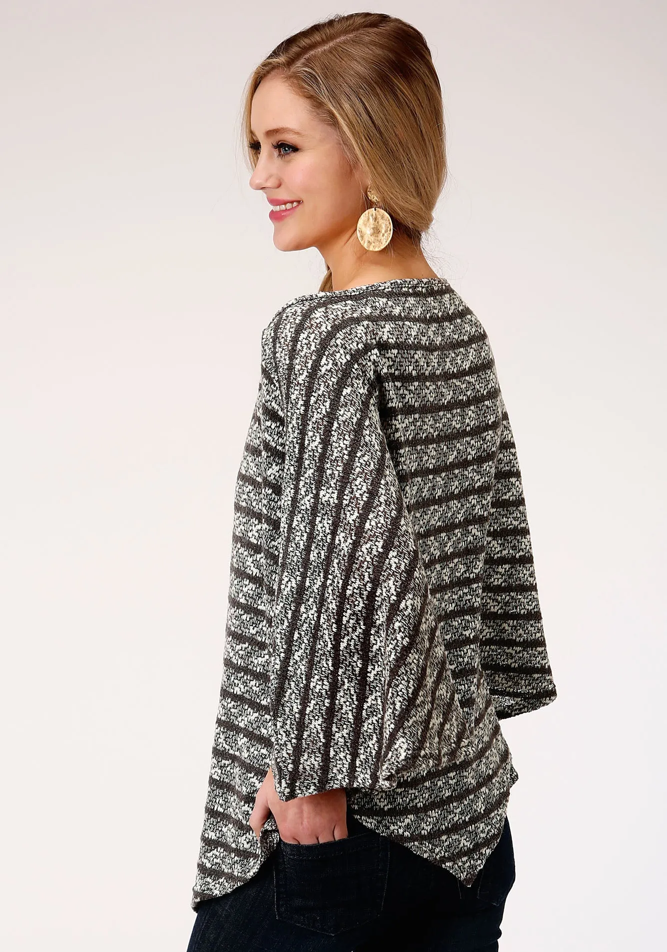 WOMENS BLACK AND WHITE STRIPE OPEN KNIT PONCHO SWEATER
